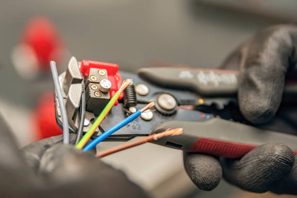 Best Electrical Contractors for Businesses  in Hemlock, MI